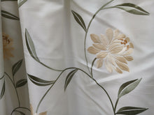 Load image into Gallery viewer, Cream with darker cream florals, B/O lined, 3712c
